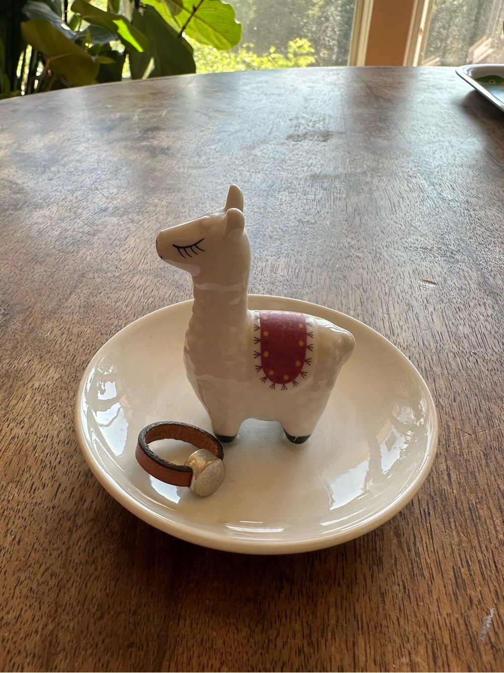 Ceramic Winking Llama Ring Dish with Pink Saddle - Picture 1 of 6